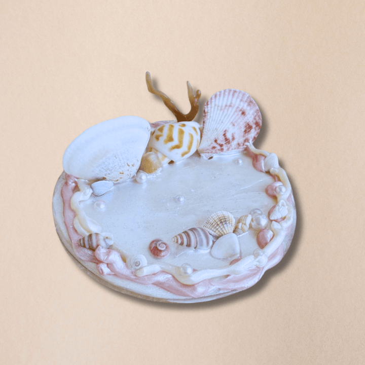 Seashell phone stand